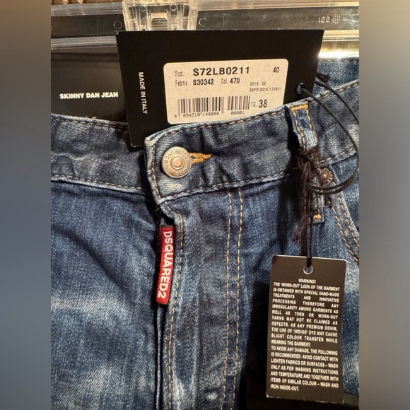 DSQUARED2 MSRP $819 NWT WASHED
JEANS SIZE IT38
$338 $819
Size: 1138 - Picture 5 of 8